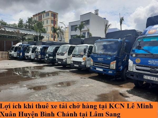 Xe tải chở hàng KCN Lê Minh Xuân