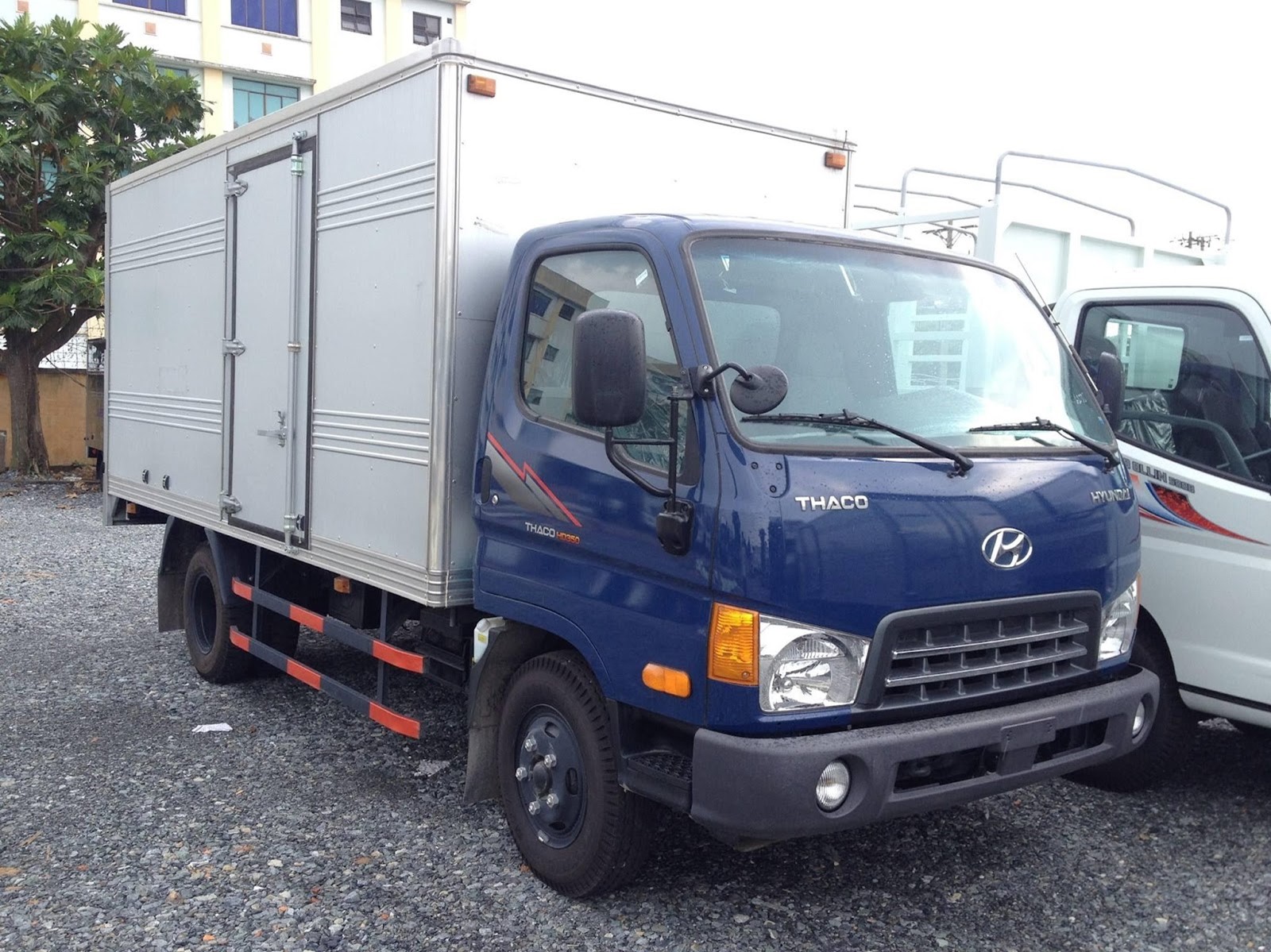 Dọn nhà 247 cung cấp dịch vụ xe tải chở hàng hcm trên toàn khu vực.