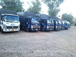 Xe tải chở hàng đi tỉnh